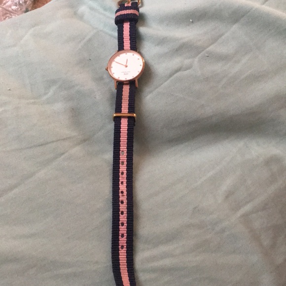 Daniel Wellington watch - Picture 1 of 5